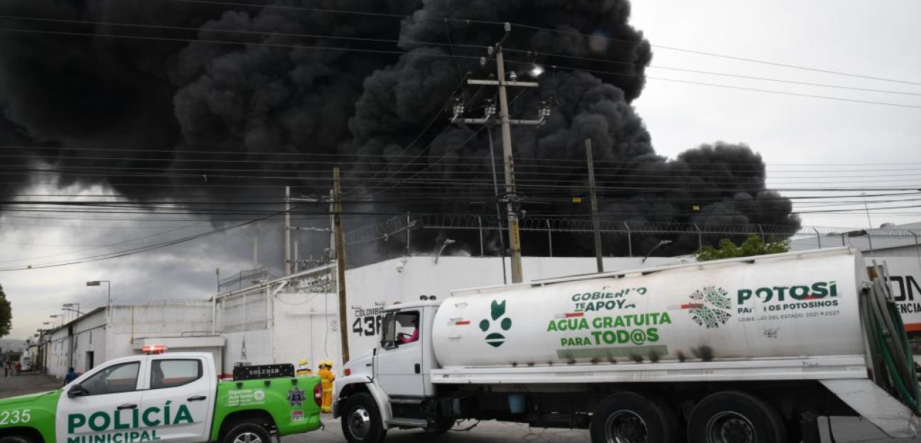 En acciones coordinadas, Soledad de G. S. apoya al combate de incendio en av. Valentín Amador