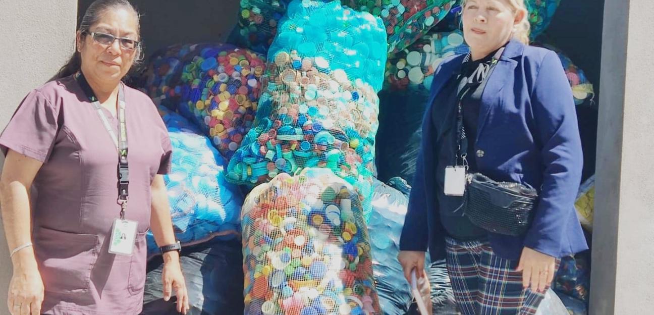 En solidaridad, Ayuntamiento de Soledad entrega 300 kg de tapitas plásticas en favor de infantes con cáncer