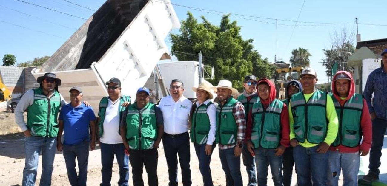 Reconocen Soledenses la inmediatez del Gobierno Municipal para iniciar pavimentación de calle en Rivas Guillén