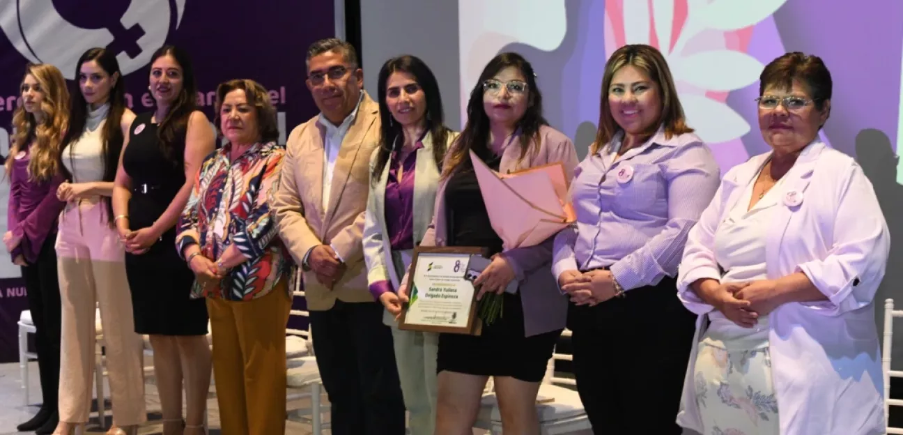 Juan Manuel Navarro renueva compromiso de protección e impulso de las mujeres, en evento del 8M 