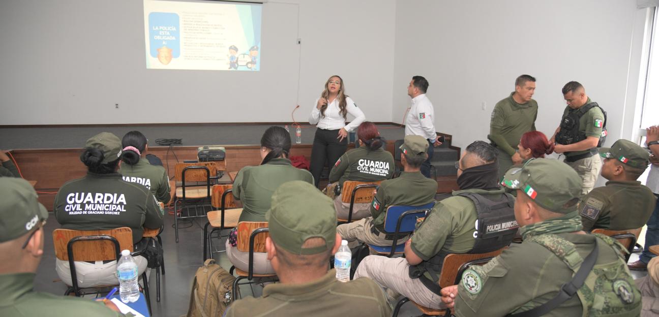 Agentes de la Guardia Civil de Soledad participan en capacitación especializada en el combate del narcomenudeo