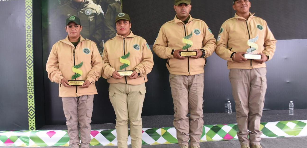 Juan Manuel Navarro reconoce mérito policial y actos heroicos de agentes soledenses