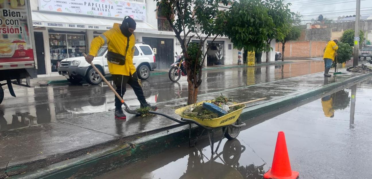 Gobierno de Soledad intensifica limpieza de calles y avenidas para evitar riesgos por fuertes lluvias