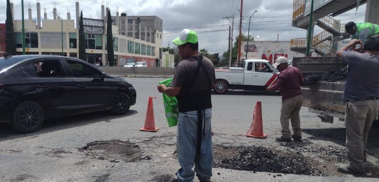 Gobierno de Soledad rehabilita vialidades con bacheo y mantenimiento de infraestructura hidráulica