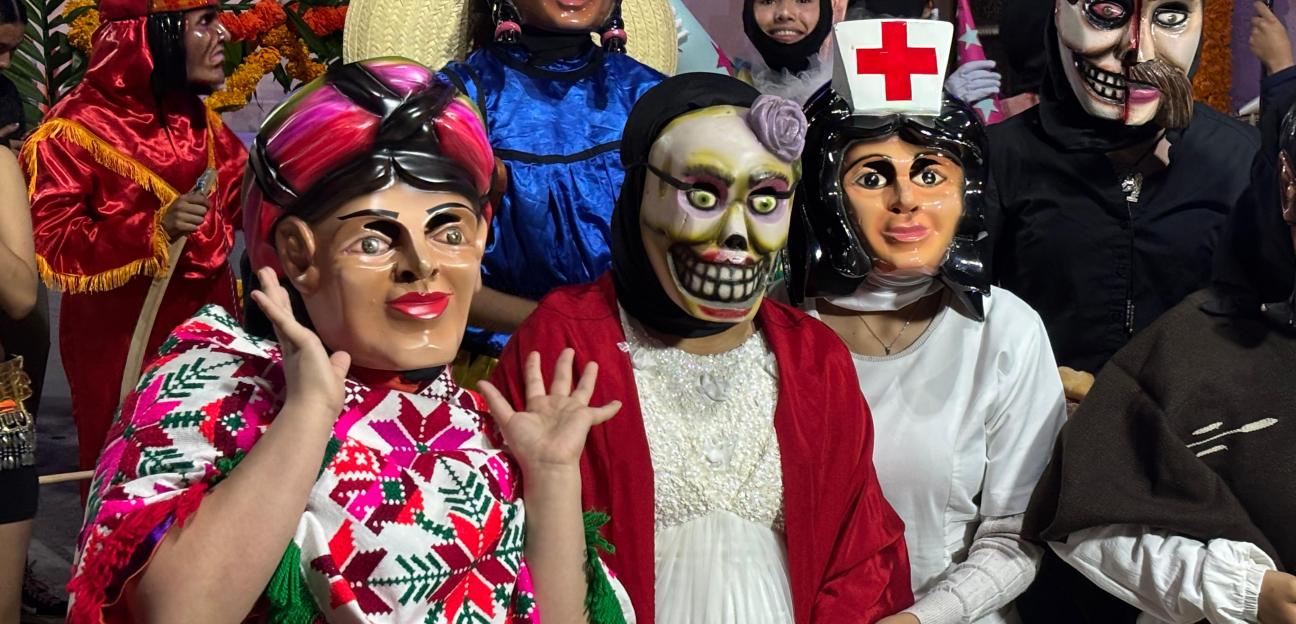 Soledad de Graciano Sánchez recibe la esencia y lo espiritual de Xantolo con música y tradición