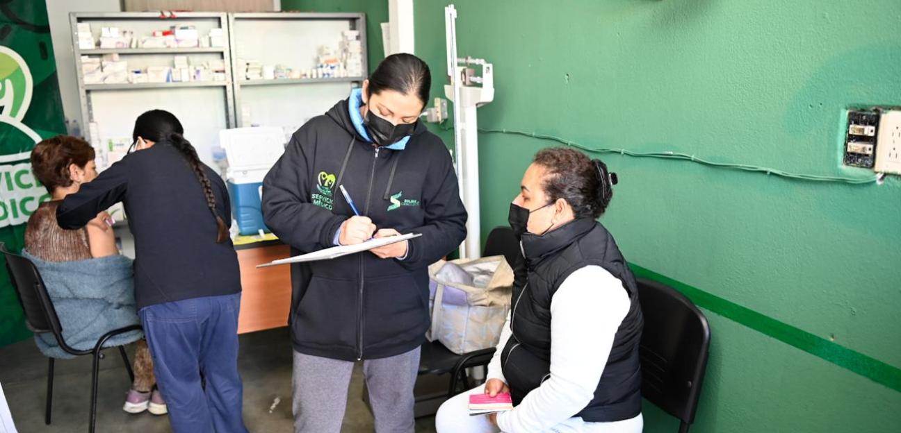 Avanza campaña de vacunación invernal en colonias de Soledad de Graciano Sánchez