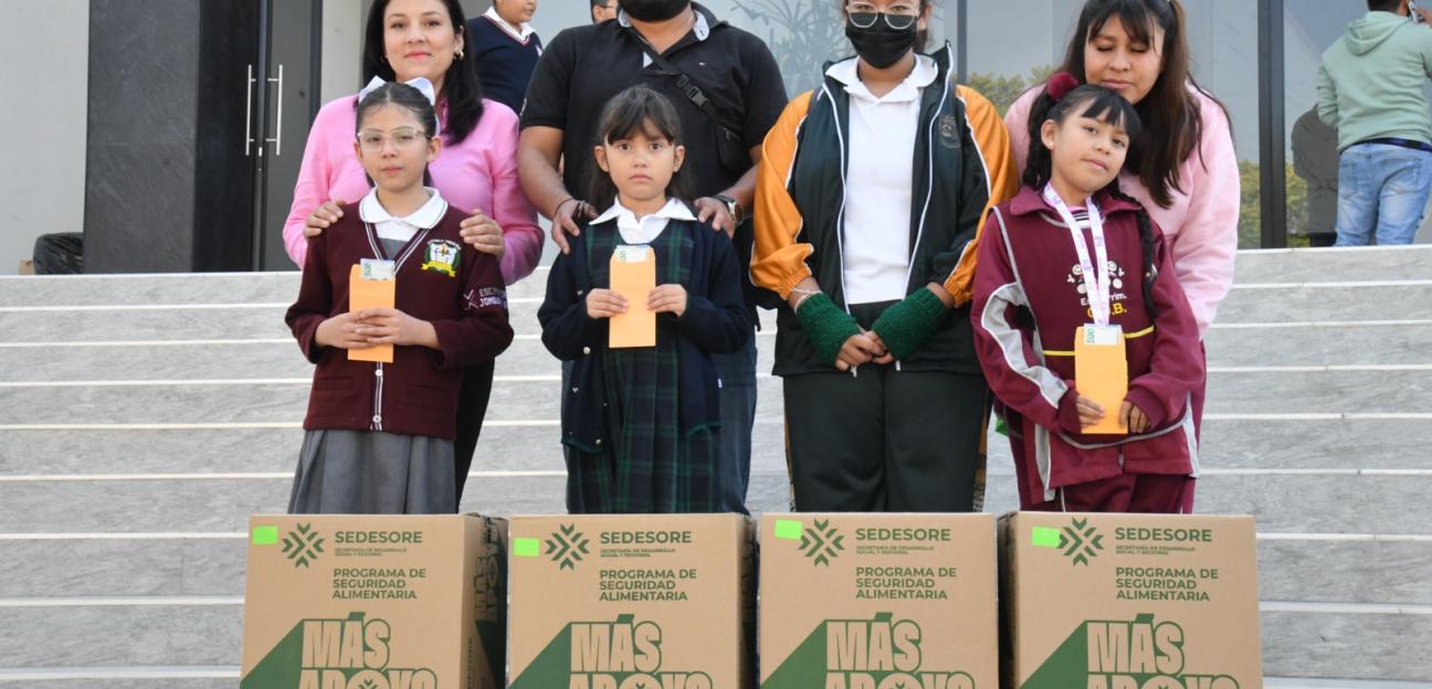 Para útiles, mochilas y calzado: padres de familia sobre estímulos a la educación en Soledad