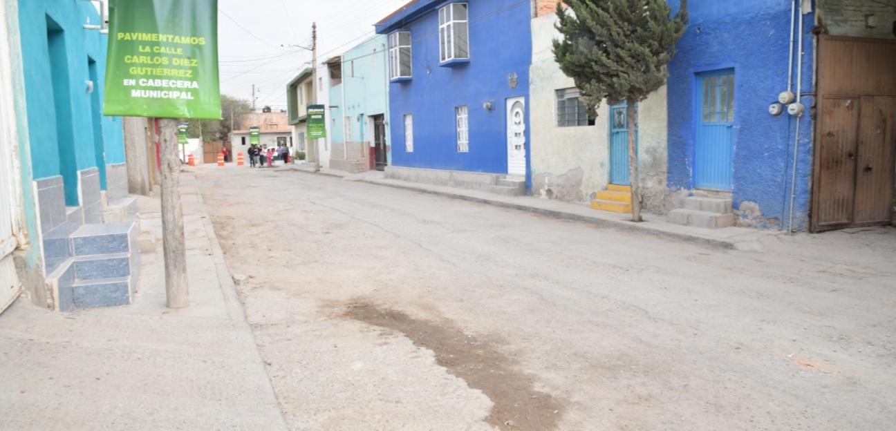 Juan Manuel Navarro inicia renovación total de la cabecera de Soledad con nueva pavimentación