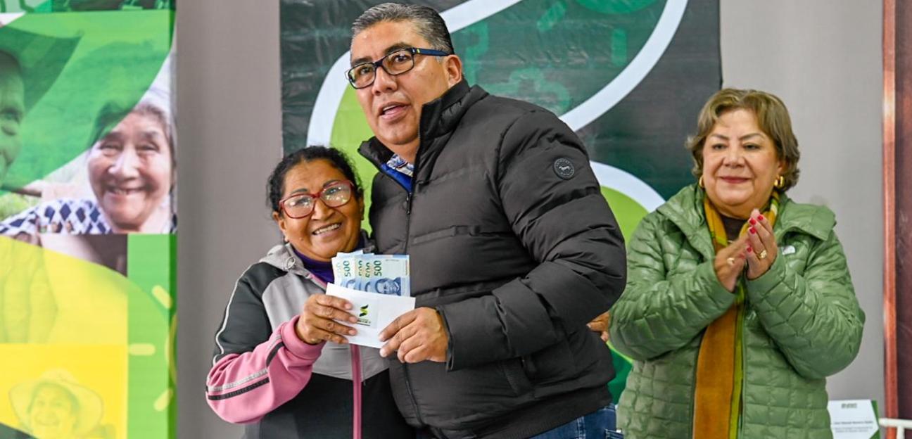 Incremento económico histórico adultos mayores, anuncia alcalde Juan Manuel Navarro