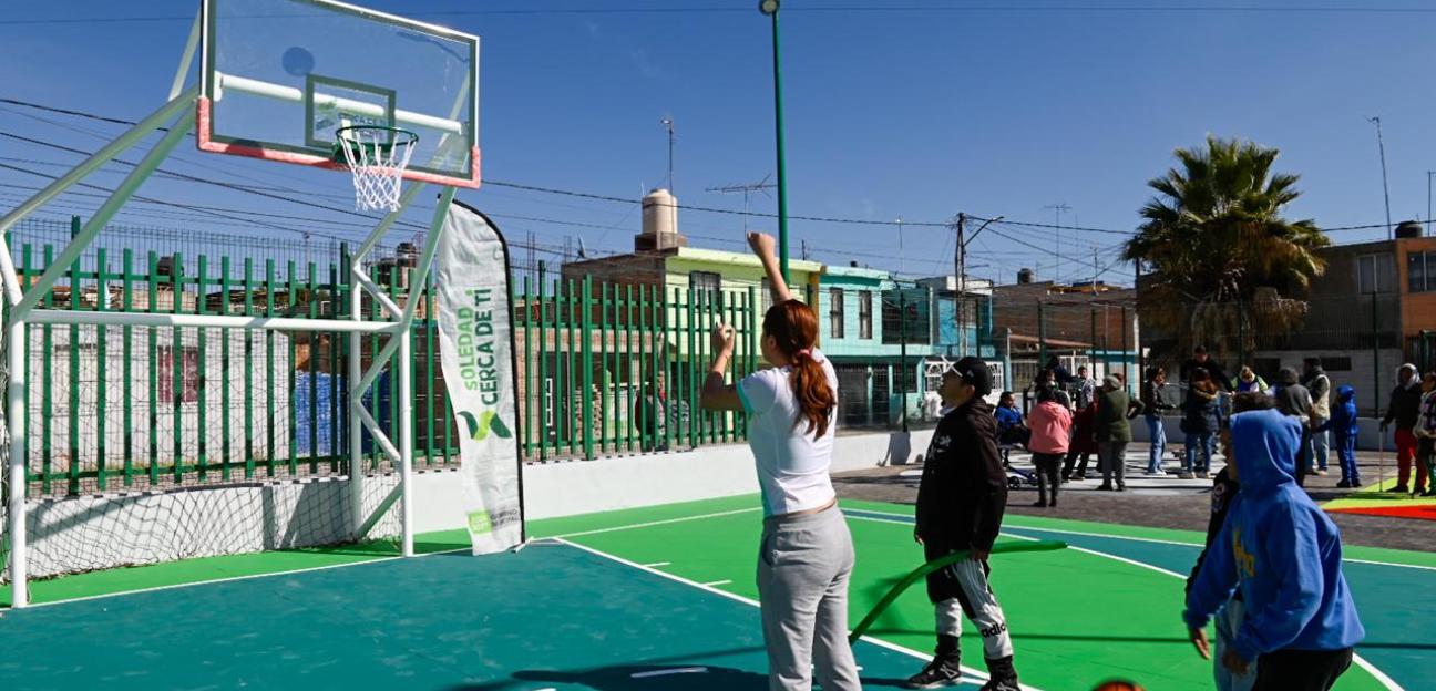 -De sitio en abandono a espacio familiar-, vecinos celebran y agradecen rescate de Plaza Huastecos