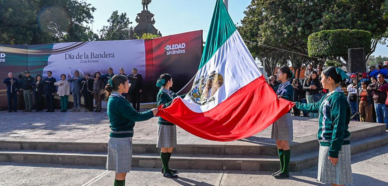 En el Día de la Bandera Nacional, gobierno de Soledad promueve identidad y valores en al niñez