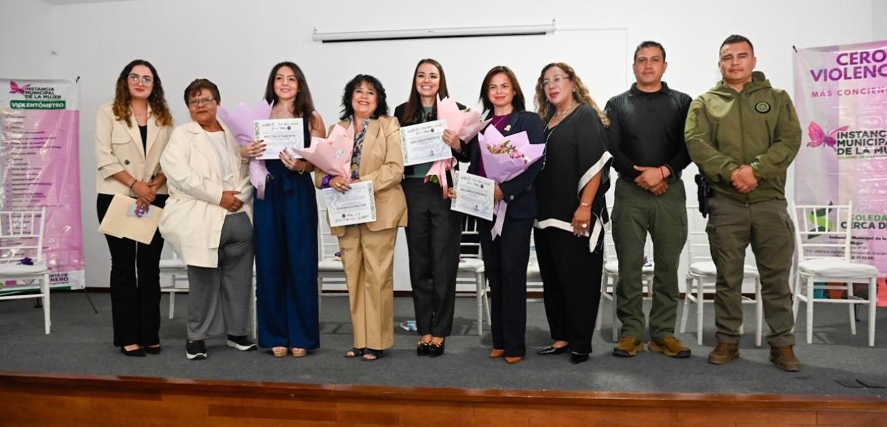 Se impulsa liderazgo femenino con conversatorio en Soledad