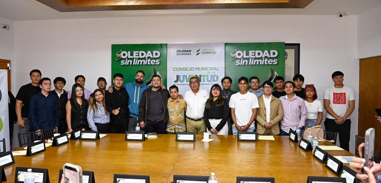 Juan Manuel Navarro se reúne y refrenda compromisos con la diversidad juvenil de Soledad