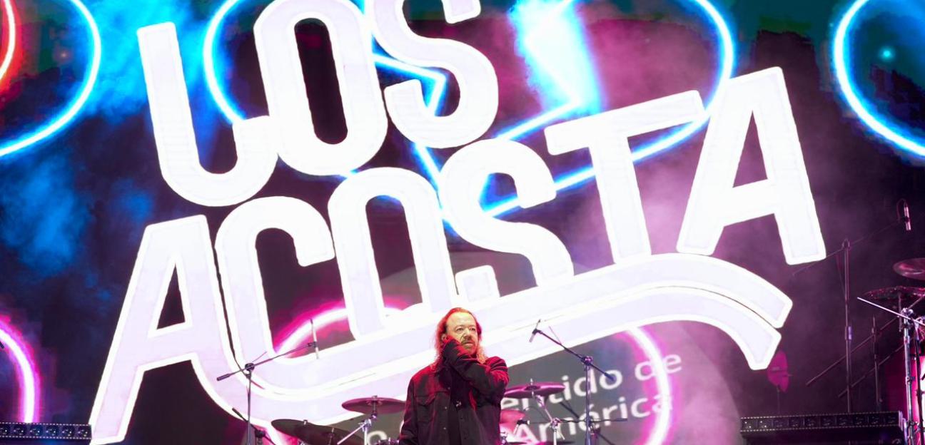 Los Acosta reafirman ser profetas en su tierra y cautivan a miles en la FENAE 2026