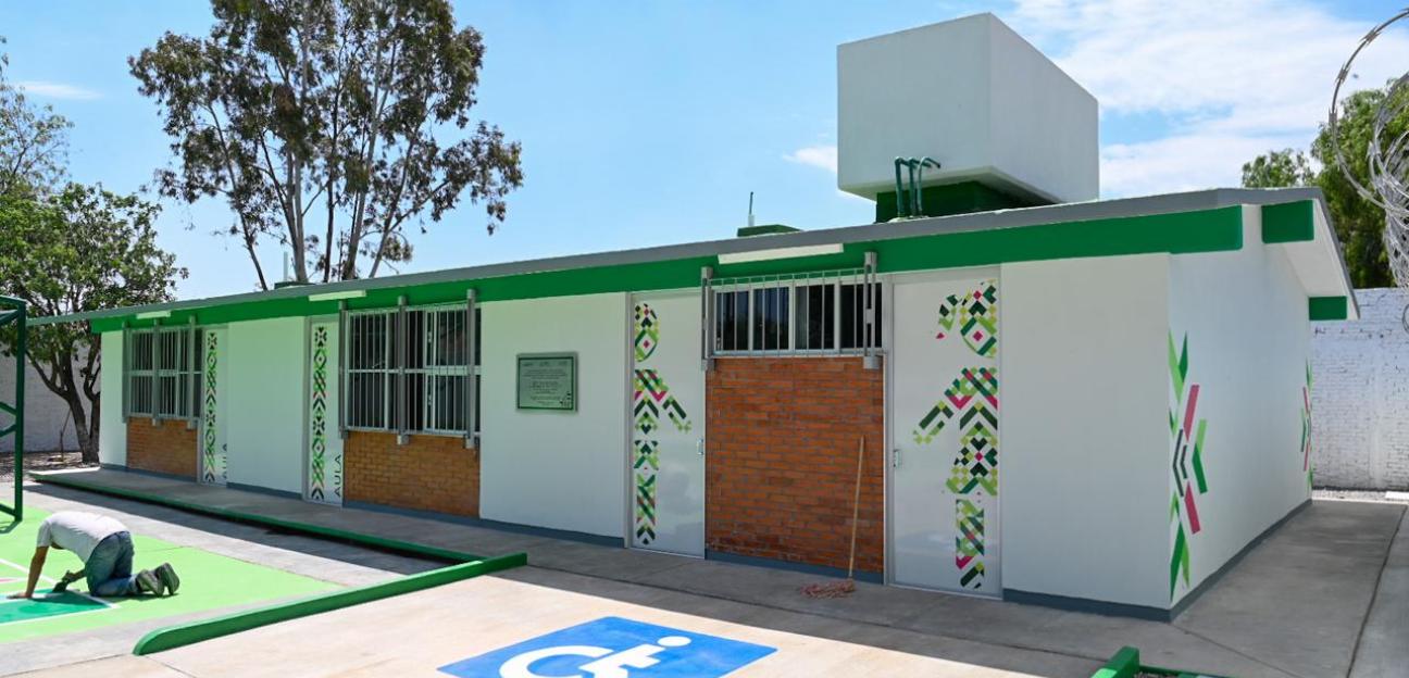 Alcalde Juan Manuel Navarro entrega nueva infraestructura educativa en San José del Barro