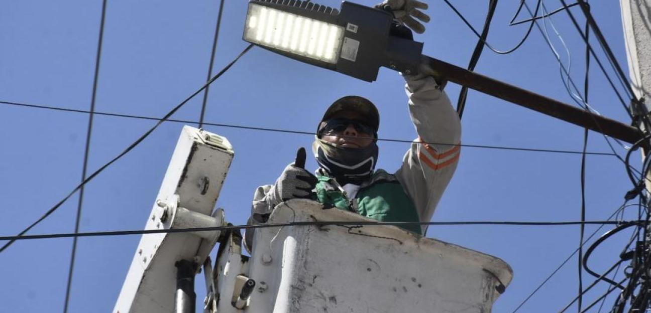 Gobierno de Soledad atiende con inmediatez alumbrado en colonias y comunidades